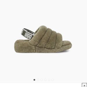 NWT Ugg Fluff Yeah Slide Burnt Olive size 9